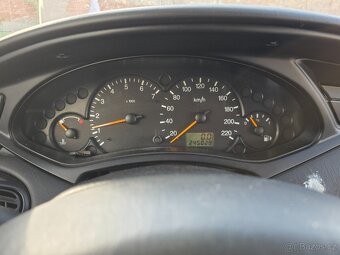 Ford focus 1.6 74kw - 9
