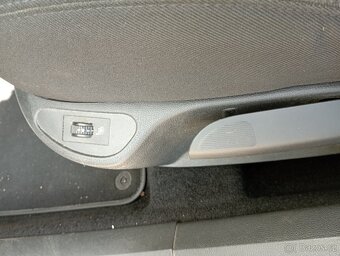 Peugeot 308, 1,6HDi, 80kW, tažné - 9