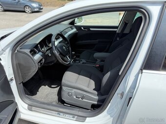 ŠKODA SUPERB 125 kW DSG 4x4 - 9