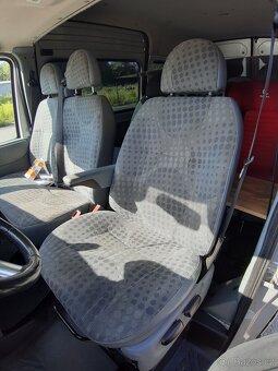 Ford Transit 2.2d  9 míst - 9