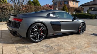 Audi R8, V10 Performance RWD. Individuální barva - 9