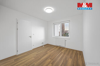 Pronájem bytu 3+kk, 74 m², Pardubice, ul. Bratr. Veverkových - 9