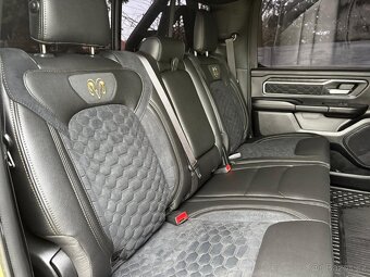 RAM 1500  5.7 hemi  TRX body Kit - 9