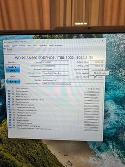 Velký herní notebook Asus ROG - 9