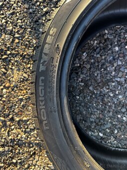 235/40/R19 - 9