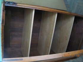Starožitná sedačka sofa+dvě křesla+skříň - 9