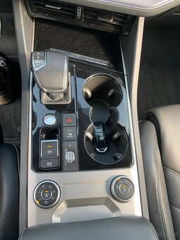 VW TOUAREG 4,0tdi R-line - 9