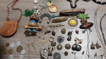 Střibro a bižuterie - 9