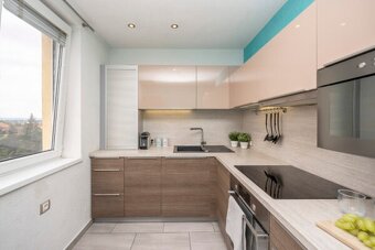 Pronajmu nadstandartní byt 2 + 1 - 56m2 - S.K.Neumana - 9