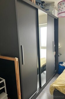 Velká šatní skříň - Sconto nábytek - 9