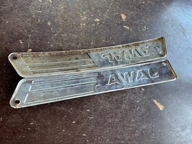 PRedám bočné lišty s nápisem JAWA na nádrž JAWA 350/634 - 9
