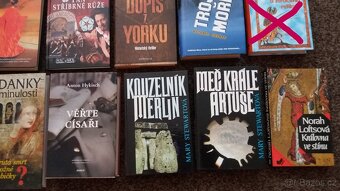 Různé knihy-historické, drama, thrillery, romány, bestselery - 9