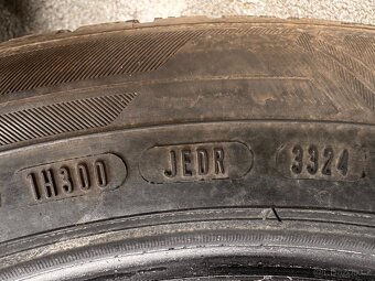 4x zánovní zimní pneu GoodYear 225/55 R17 101V XL - 9