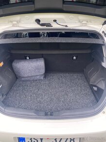 Toyota Auris hybrid + LPG - 9