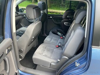 Volkswagen Touran 2.0TDI 103Kw Šíbr - Xenony - 9