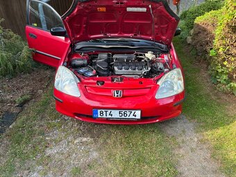 Honda Civic 1.4 - 9