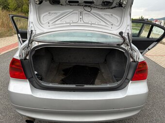 BMW E90 320d 120kW - 9