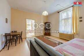 Prodej unikátního rodinného domu - 9