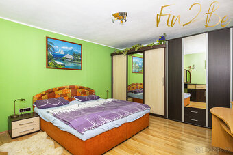 Prodej prostorného hezkého domu 5+1 s krbem, balkonem a zahr - 9