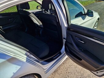 BMW 523i manuál, CZ, velký servis, NAVI, PDC - 9