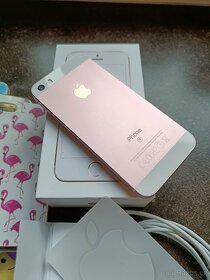 Apple iPhone SE 32gb rose gold pěkný stav - 9