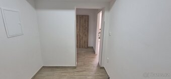 Pronájem nadstandardního bytu 2+KK se sdílenou terasou v Čes - 9