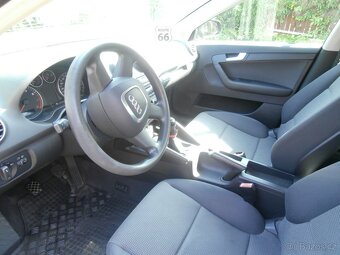 Prodám Audi A3, 1,6i Sportback, rok 2006 - 9