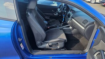 Volkswagen Scirocco 2,0 TSi - 9