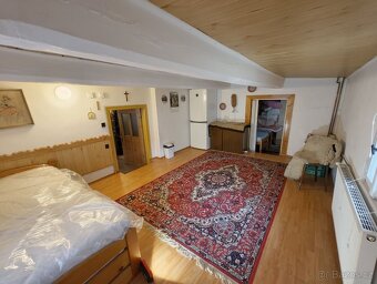 Prodej chaty/chalupy 128m² s pozemkem 688m² a garáží - 9
