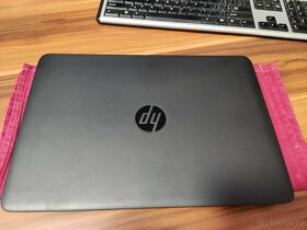 HP Core I5 (2x2,5Ghz),8gb,250gb SSD,Win10 pro, baterie 5h+ - 9