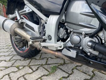 Yamaha FJR 1300 - 9
