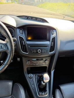 Ford Focus ST 2.0 TDCI 136 kW RECARO - 9