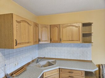 Kuchyňská linka se spotřebiči z Německa - 9