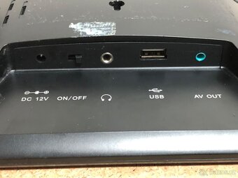 Evolve Relax 8" LCD TV - 9