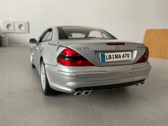 Model Mercedes Benz SL 55AMG 1:18 - 9