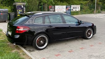 Renault Laguna GrandTour 2.0dCi 127kw - 9