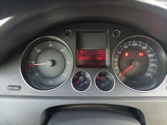 Passat Variant 2.0 TDI 103kW bez DPF - 9