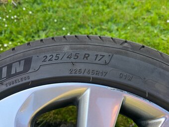 Originál ALU kola Toyota Auris 17" 5x114.3 - 9