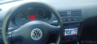 Volkswagen Golf - 9