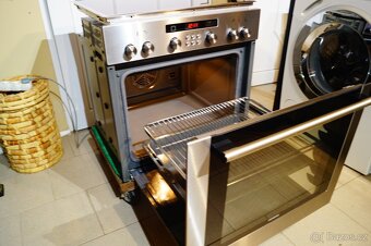 Siemens nerezový vestavný sporák HE654511, vyjížděcí dveře - 9