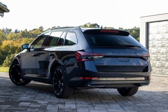 Škoda Superb Combi 2.0 TDI Sportline 4x4 DSG /AJ NA SPLÁTKY/ - 9