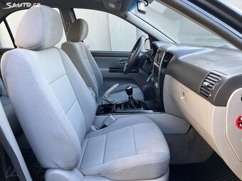 🚗 Kia Sorento EX 2.5CRDi 4x4 NAVI TAŽNÉ ALU - 9