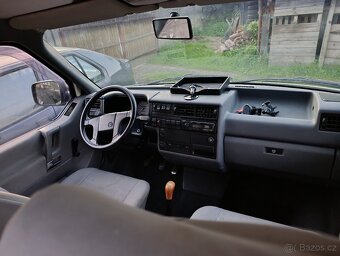 Transporter 2.4 vysoký obytny Volkswagen - 9