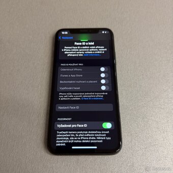 iPhone XS 64GB, 100% baterie - 9