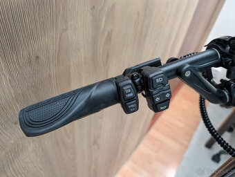 Elektrokoloběžka Dualtron Victor Pro - 9