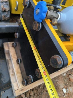 Hydraulické kladivo pro 1,5-3t - 9