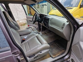 Ford Explorer 1995 - 9