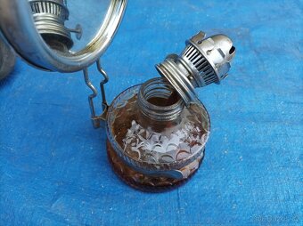 Skleněná petrolejová lampa se zrcadlem, zn. Mars - 9