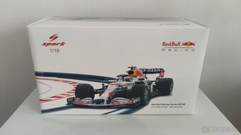 F1 Redbull RB16B Verstappen GP Turecka 2021 Spark 1:18 - 9