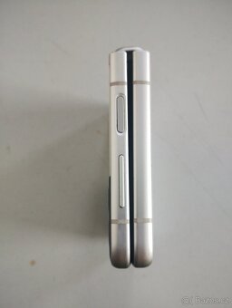 Prodám Samsung Galaxy Z flip 3 - 9